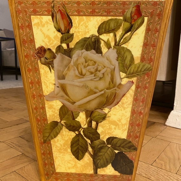 Signed Annie Modica Wastebasket, “Grandma’s Roses”. Handmade in San Rafael, CA. - Picture 4 of 7